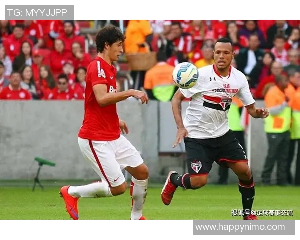 凯尔特尔与索尔纳的激烈对决揭示足球战术与团队精神的较量 凯尔特尔与索尔纳的激烈对决揭示足球战术与团队精神的较量