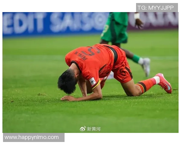 国青队迎战伊朗队展现青春风采争夺国际赛场荣誉